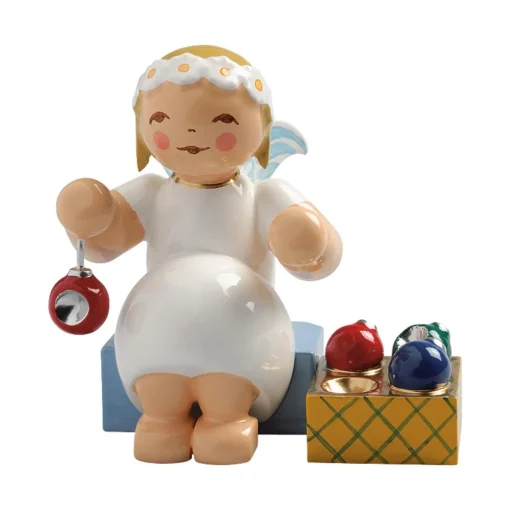 Margeritenengel sitzend mit Baumschmuck | A136738